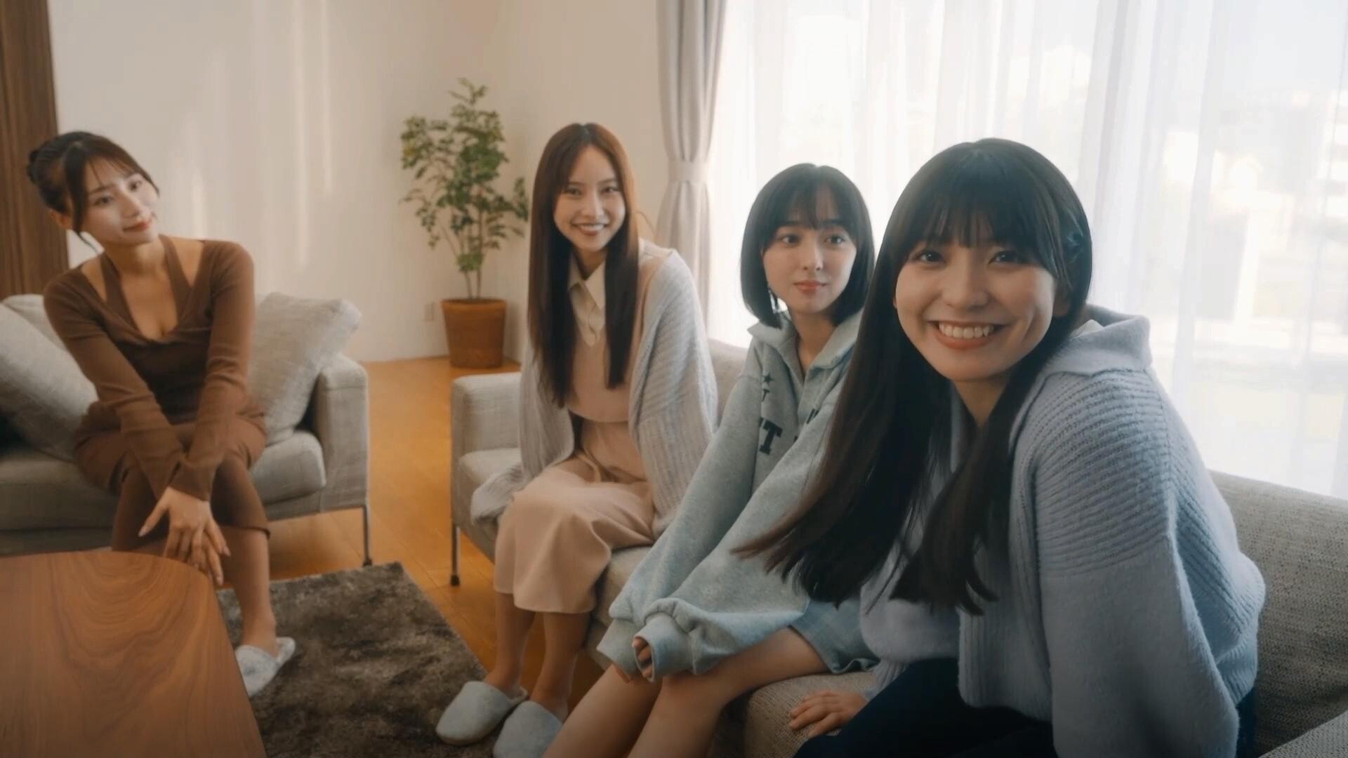 《嘟嘟嘟~恋爱信号响不停,美女室友们教我如何 《嘟嘟嘟~恋爱信号响不停,美女室友们教我如何