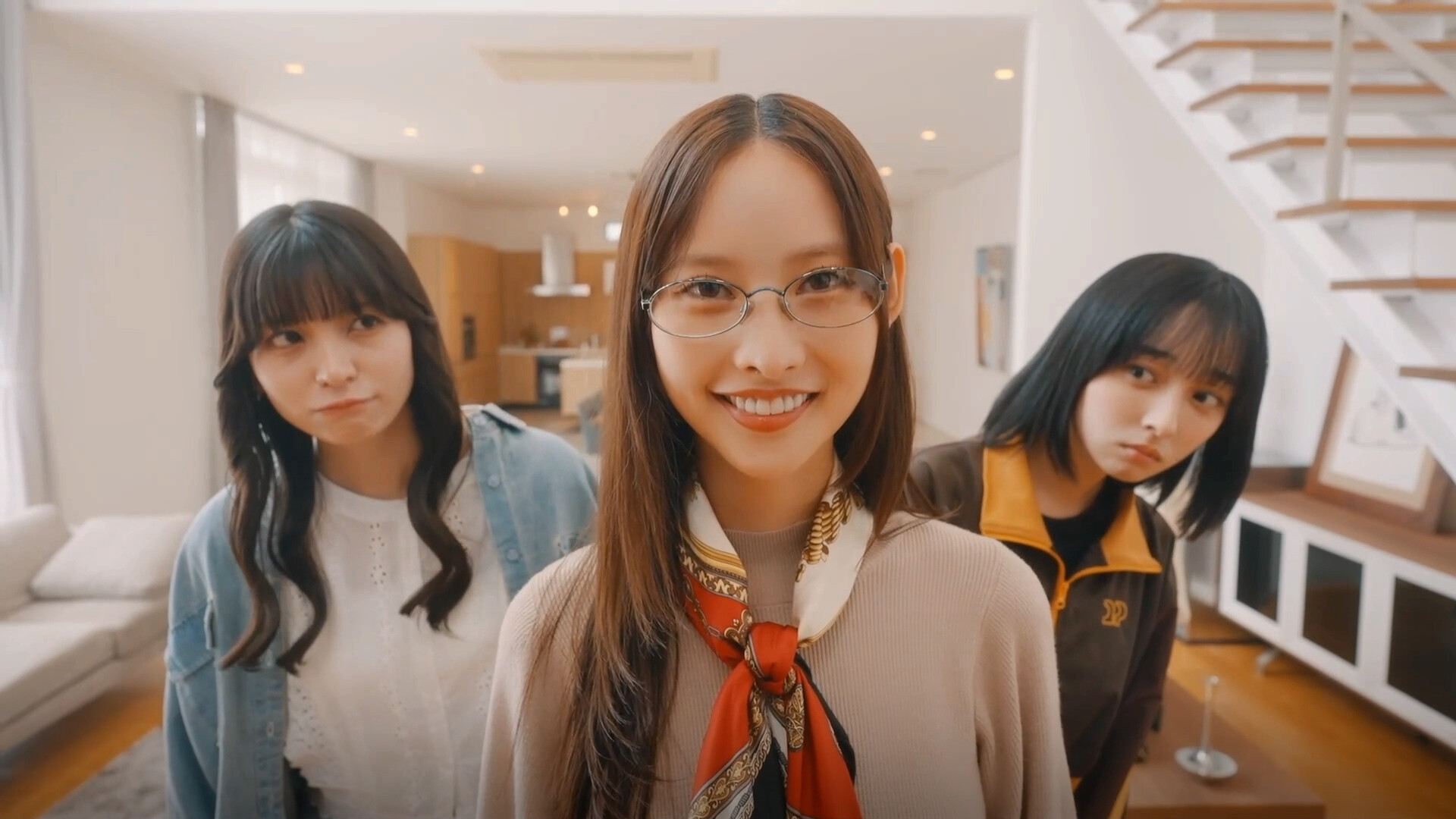 《嘟嘟嘟~恋爱信号响不停,美女室友们教我如何 《嘟嘟嘟~恋爱信号响不停,美女室友们教我如何